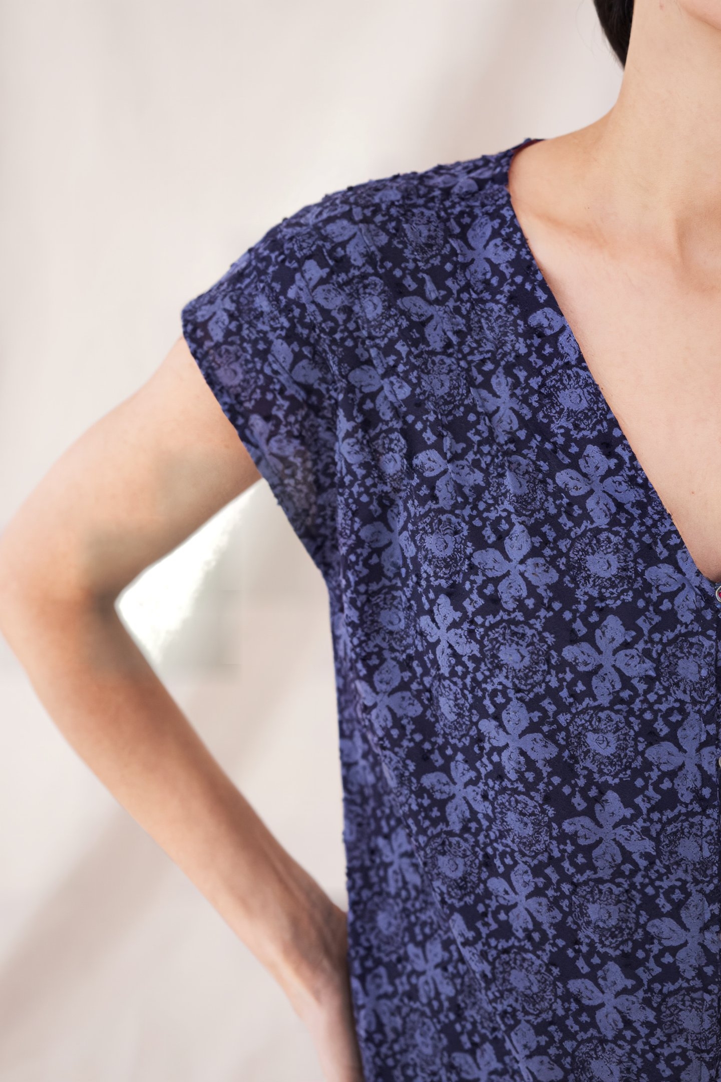 RAE ORGANIC COTTON VEST NAVY MULTI 2