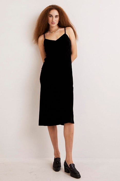 VELVET SLIP MIDI DRESS BLK 1