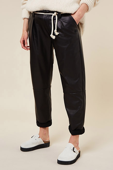 CHINO VEGAN LEATHER BLACK 3