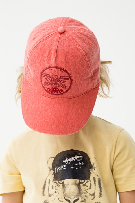 BOYS’ RED WINGED RIDER PRINT CAP 2