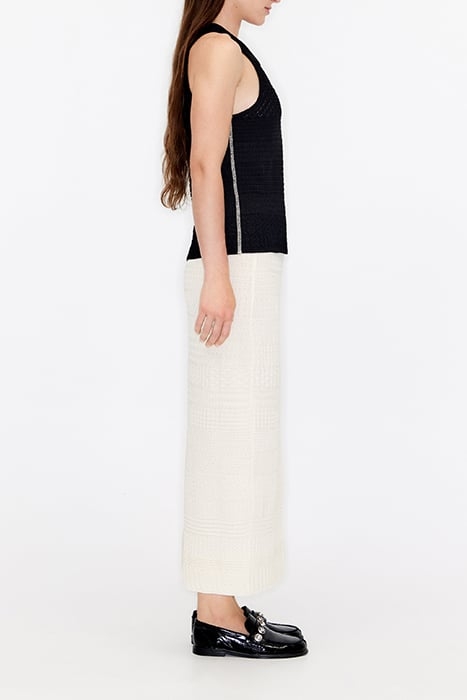 BLACK FITTED KNIT TOP 4