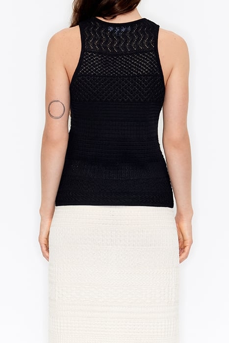 BLACK FITTED KNIT TOP 2