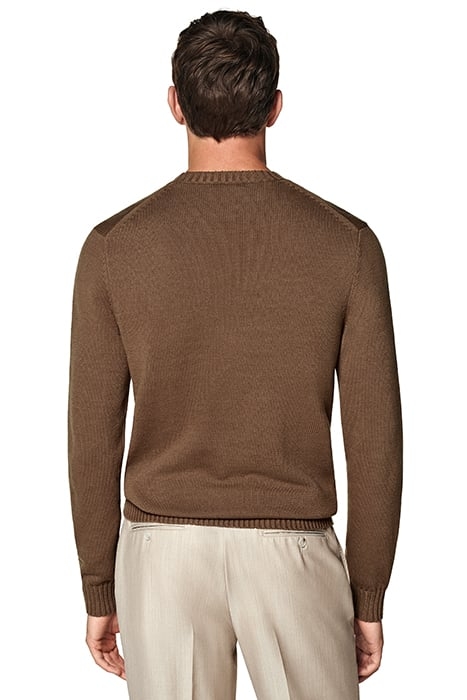 MID BROWN CREWNECK 2