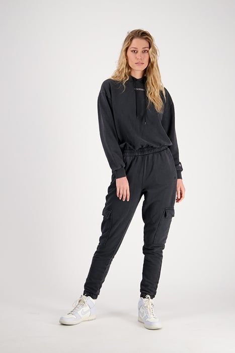 NIENKE SWEATER WASHED BLACK 3