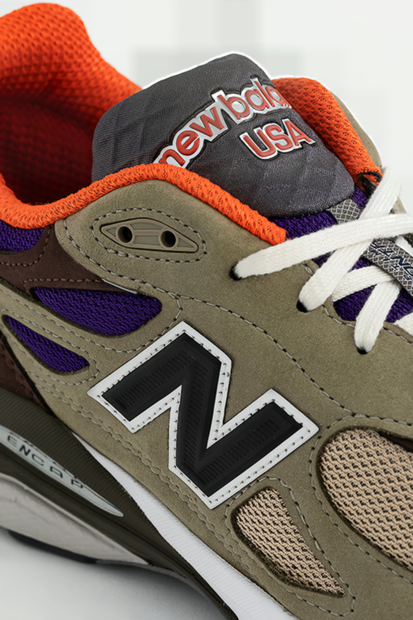 M990BT3 SNEAKERS IN BROWN / GREY 7