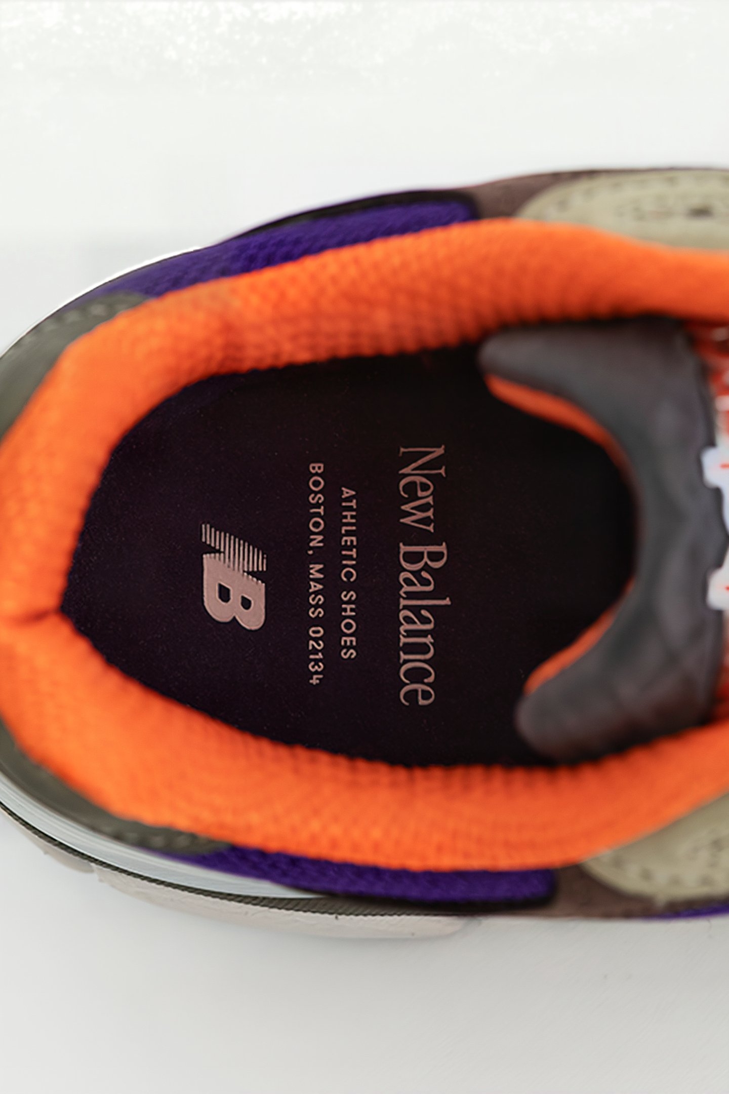 M990BT3 SNEAKERS IN BROWN / GREY 8