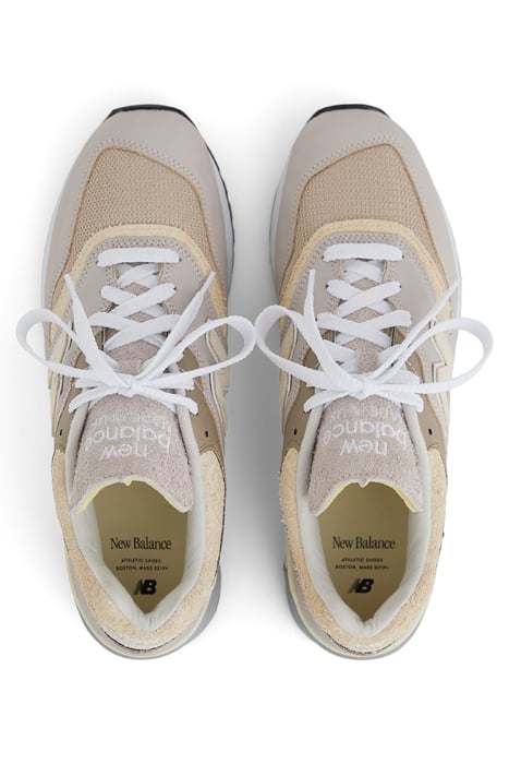 U997GG SNEAKERS IN MOONROCK 3