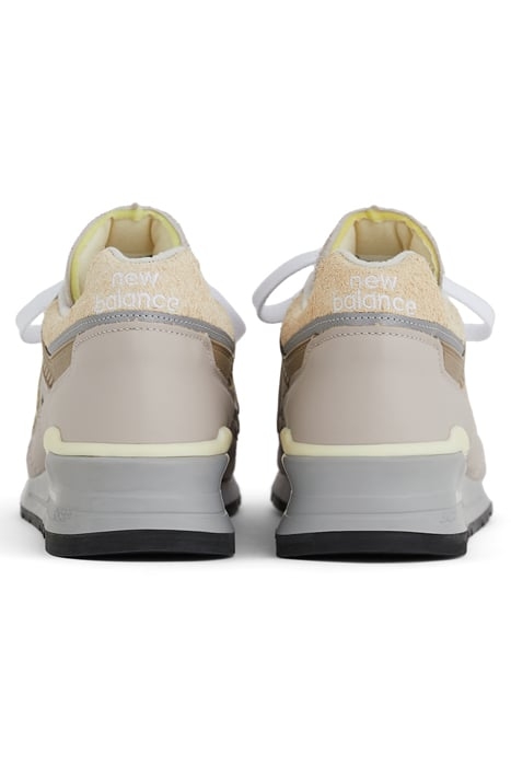 U997GG SNEAKERS IN MOONROCK 4