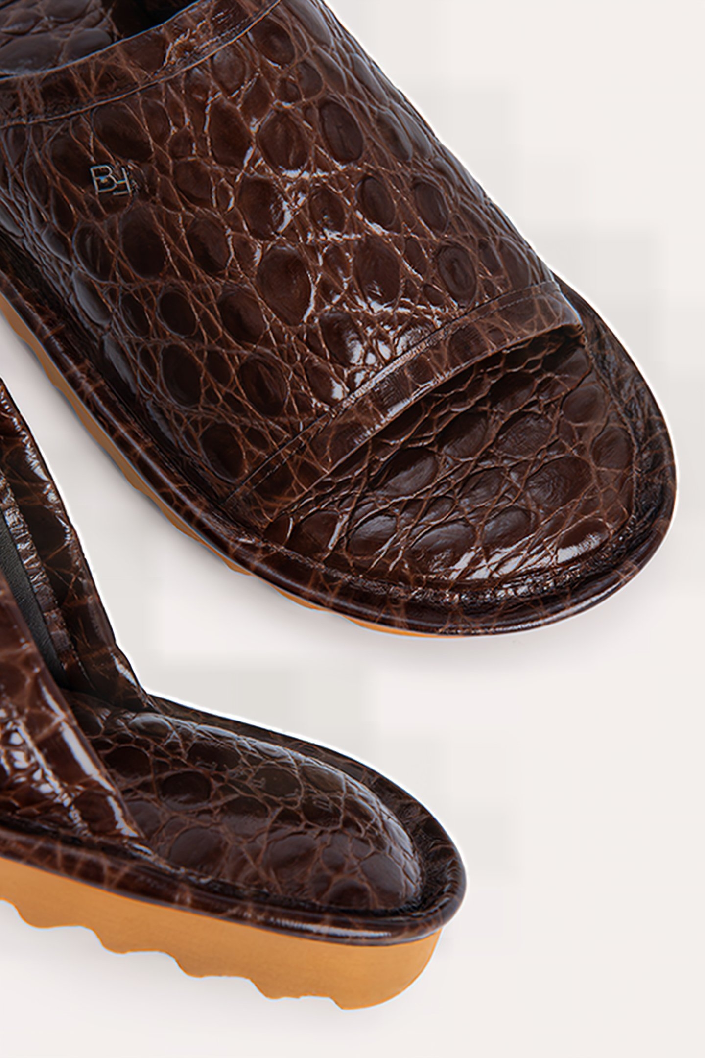 ARI SEQUOIA CIRCULAR CROCO EMBOSSED LEATHER SEQUOIA 4