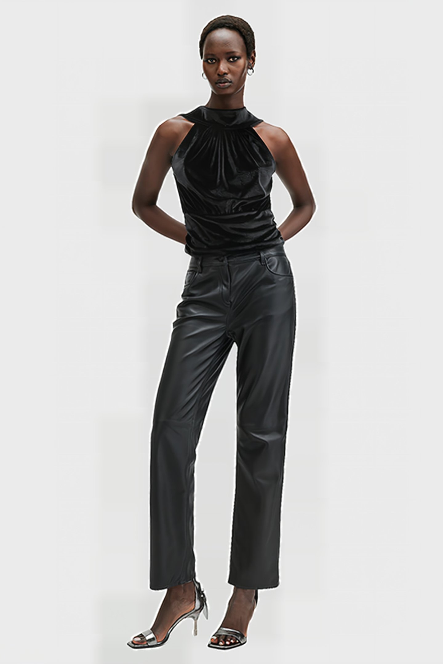 BELLATRIX VELVET TOP BLACK 3