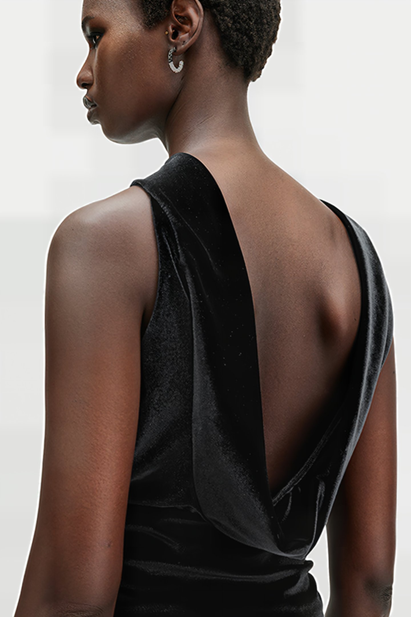 BELLATRIX VELVET TOP BLACK 8