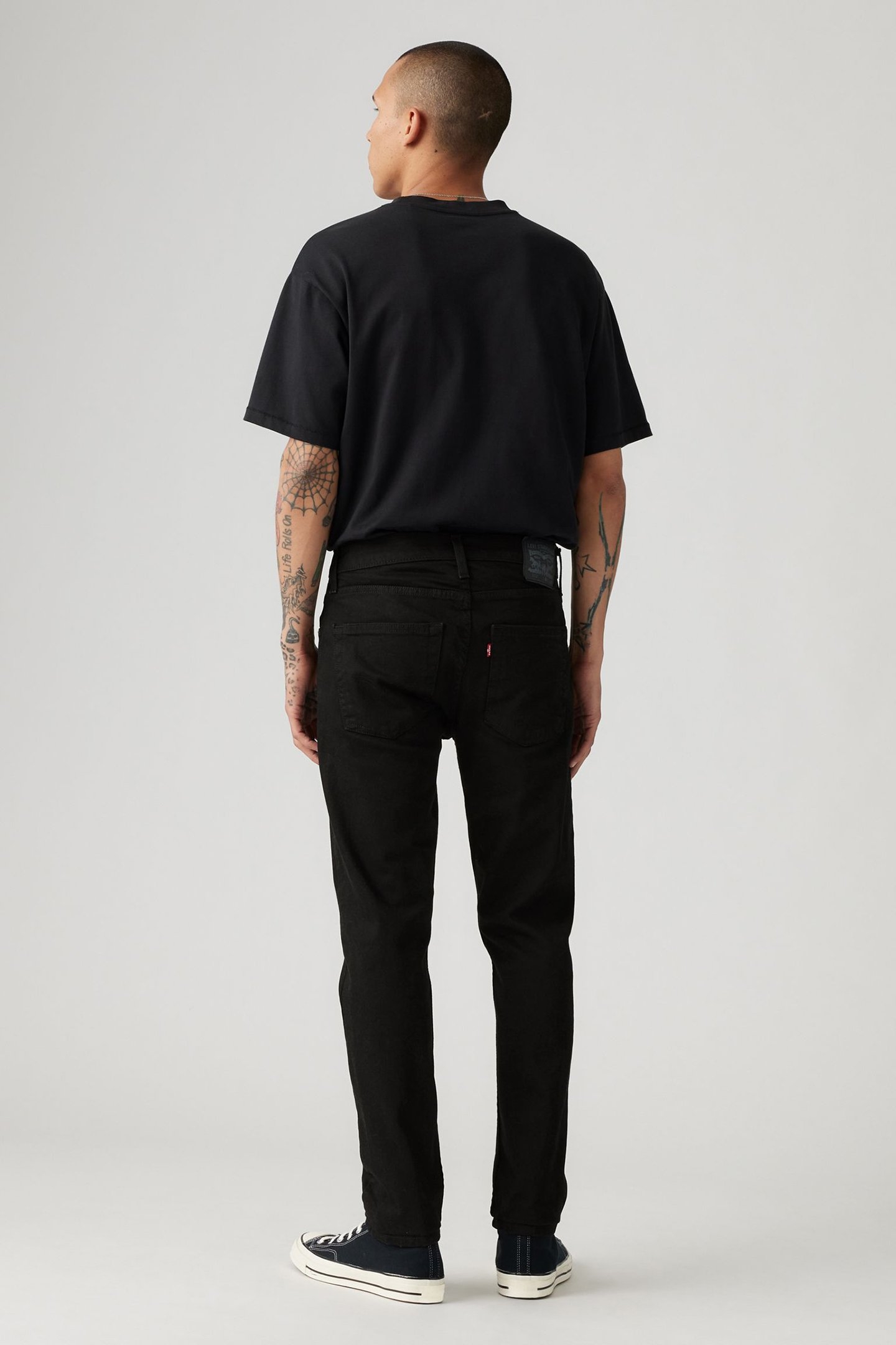 512™ SLIM TAPER JEANS 2