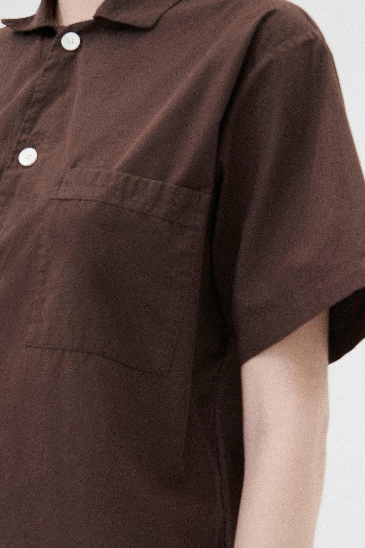 UNISEX POPLIN, SHORT SLEEVE SHIRT COFFEE 2