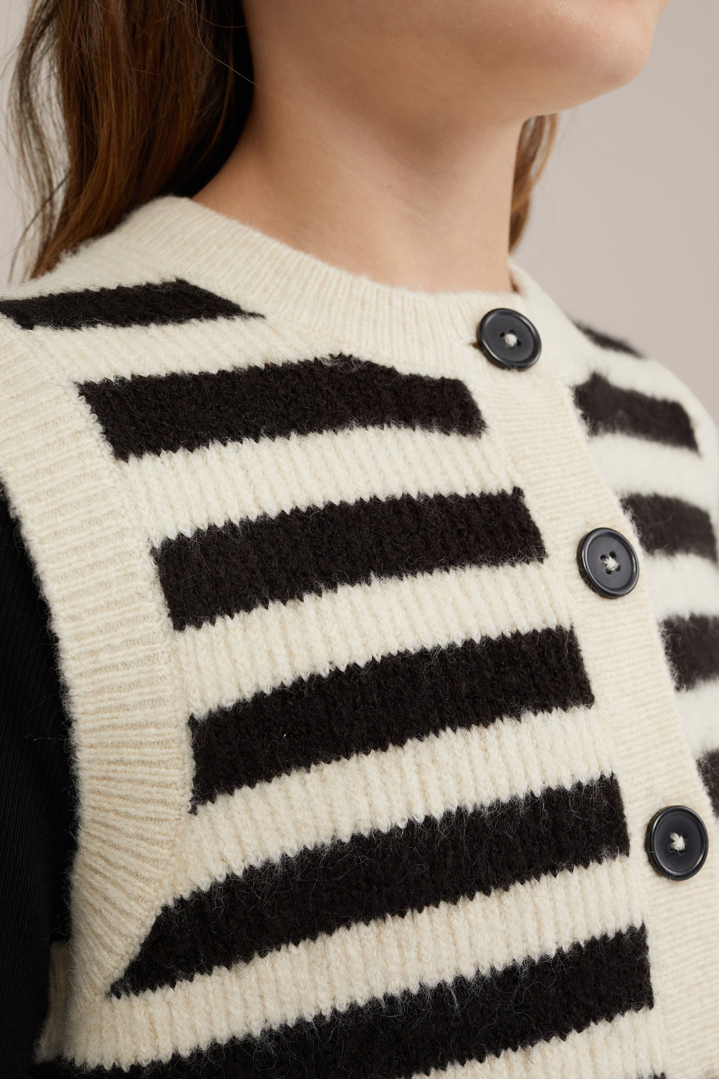 KNITTED CARDIGAN BLACK 5