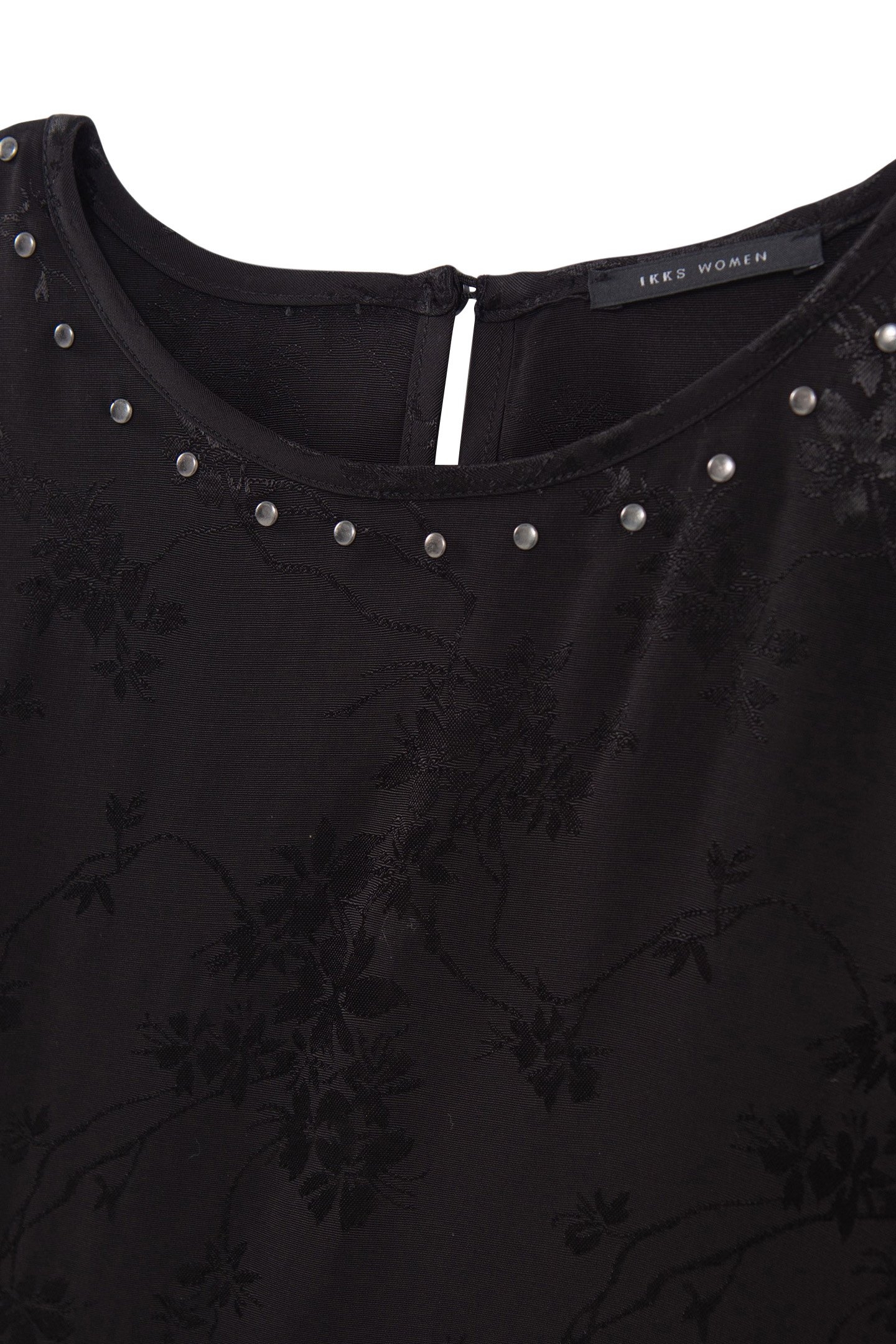 BLACK JACQUARD TOP WITH PLANT IMAGE AND STUDS 7