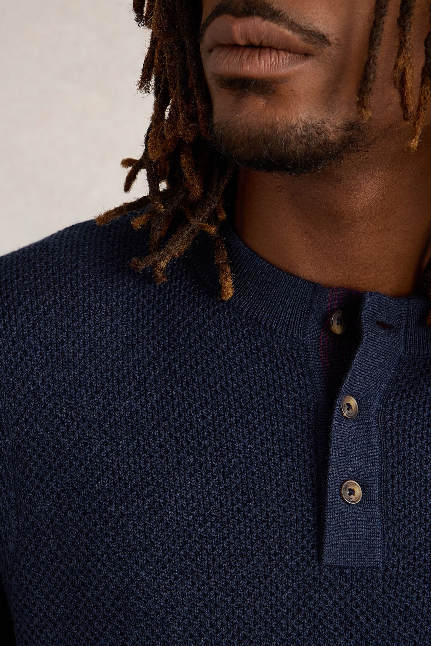 NEWPORT MERINO HENLEY DARK NAVY 5