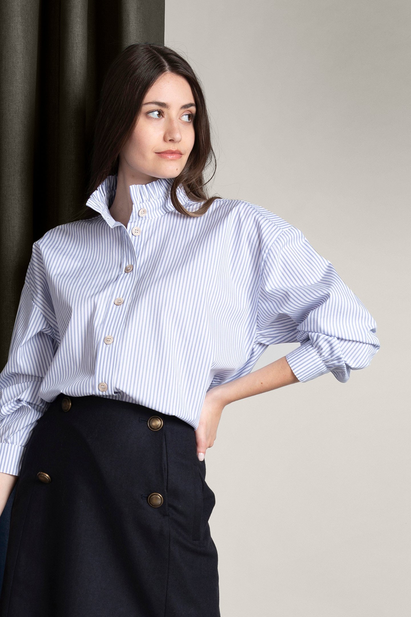 NAVY MINI SKIRT WITH BUTTONS 4