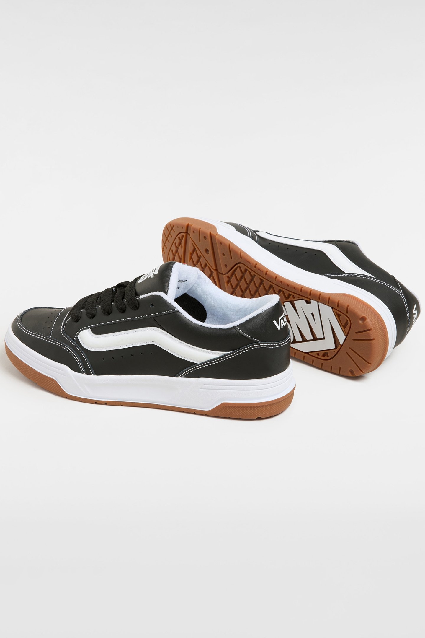 HYLANE BLACK/WHITE/GUM 4