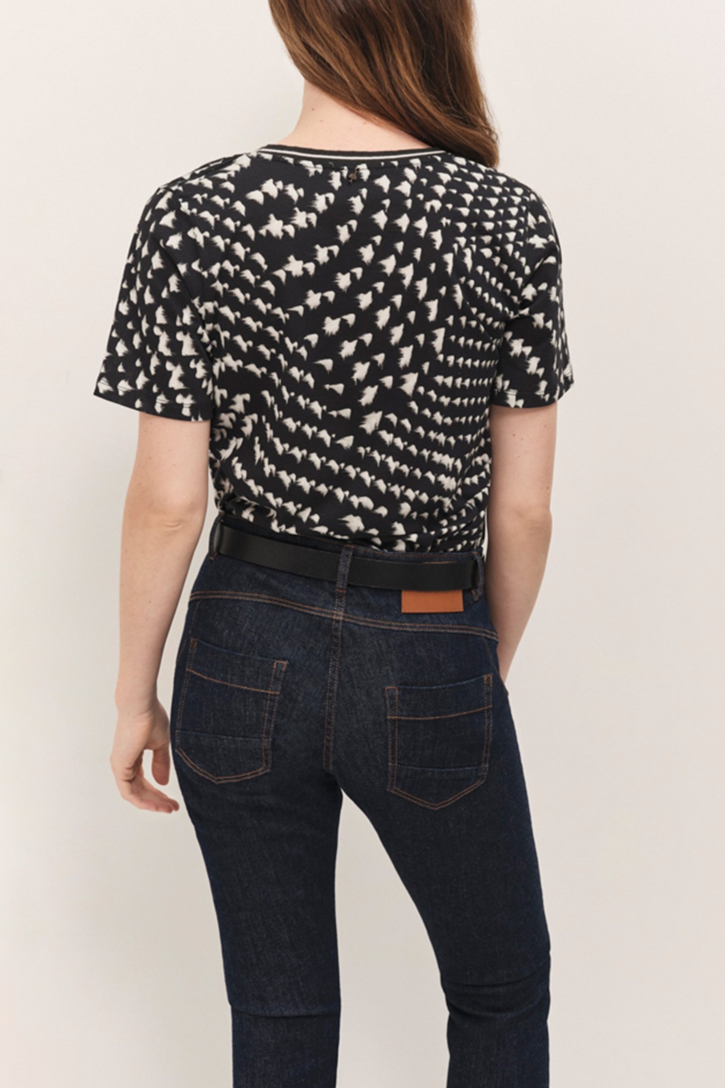 MADIAN - BLACK OPTICAL PRINT T-SHIRT 2