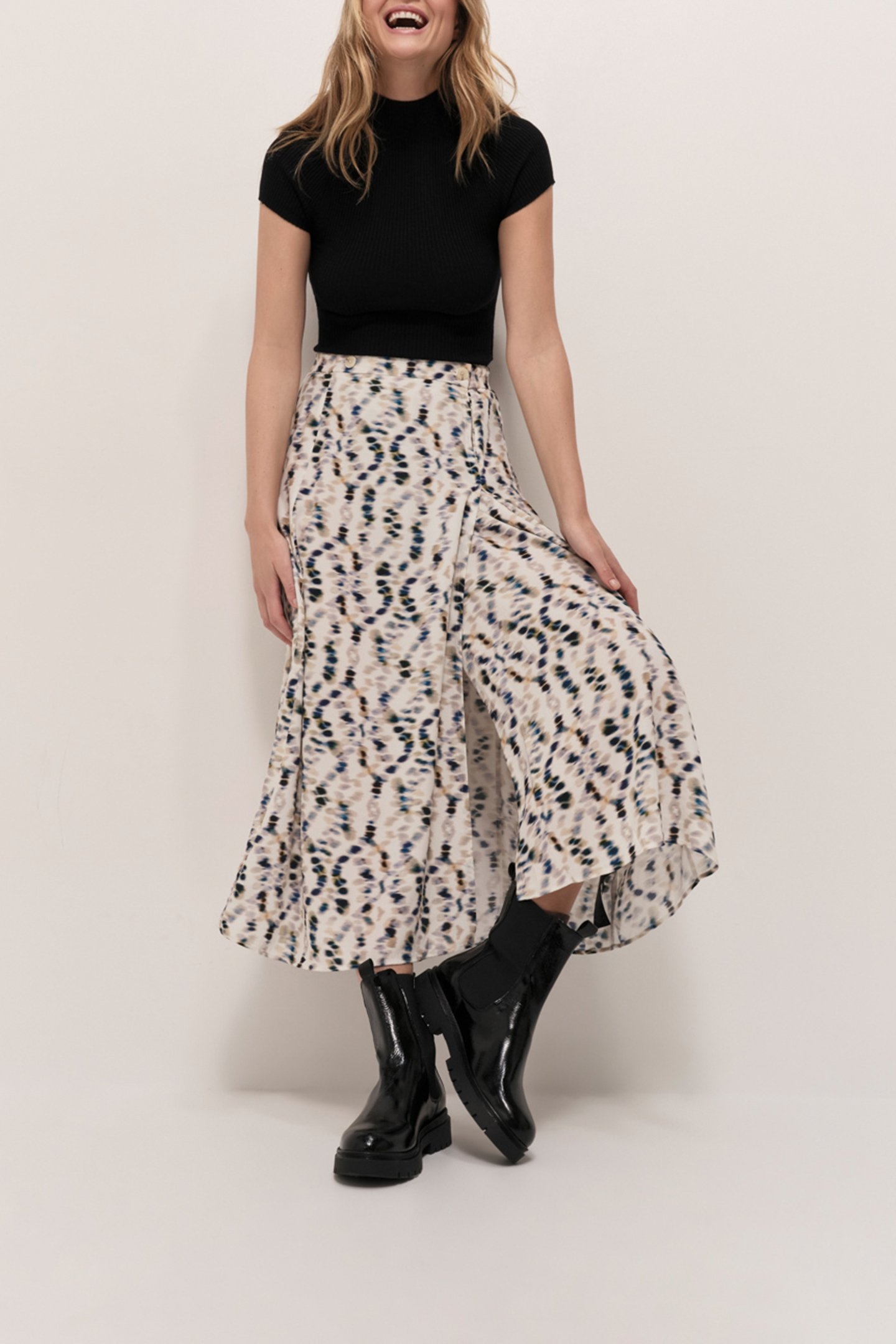 JACA - OFF WHITE LONG SKIRT WITH PEARL TREASURE PRINT 1