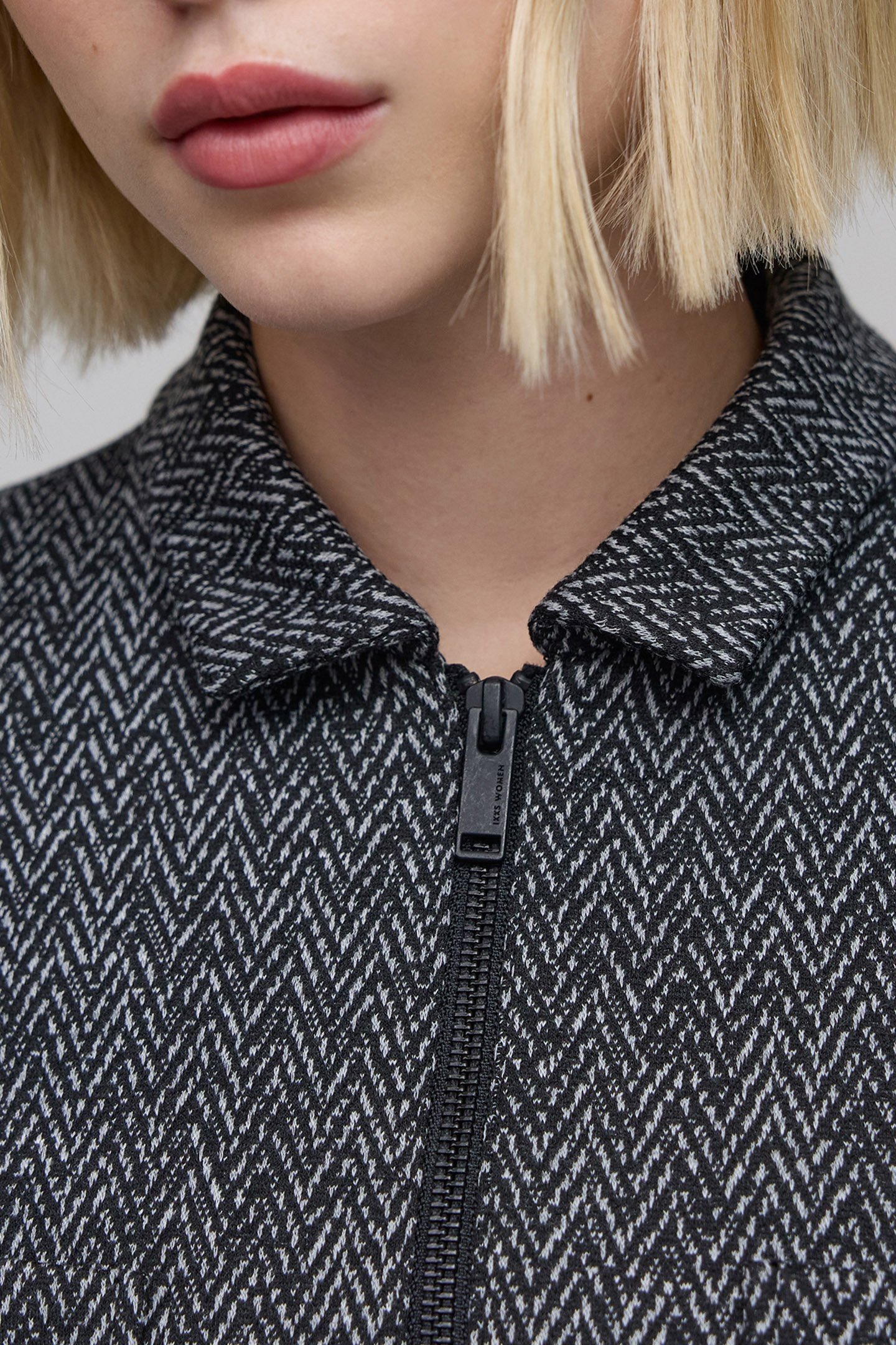 GREY HERRINGBONE-KNIT ZIP-UP JACKET 6