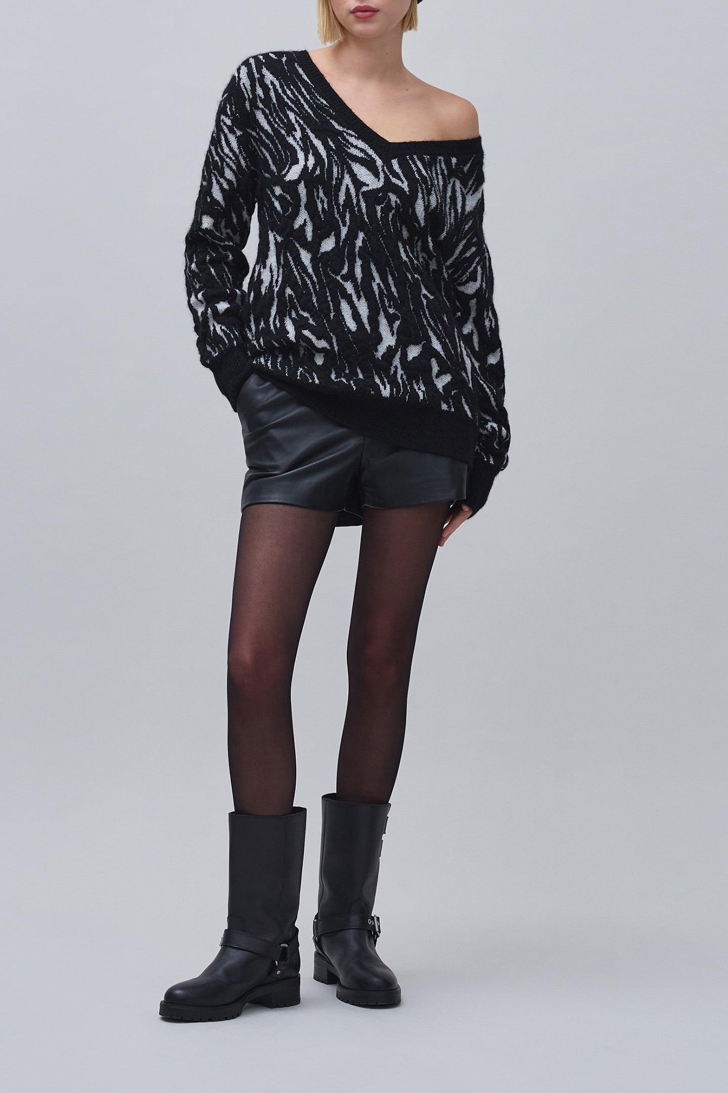 BLACK KNIT JACQUARD ZEBRA SWEATER 3