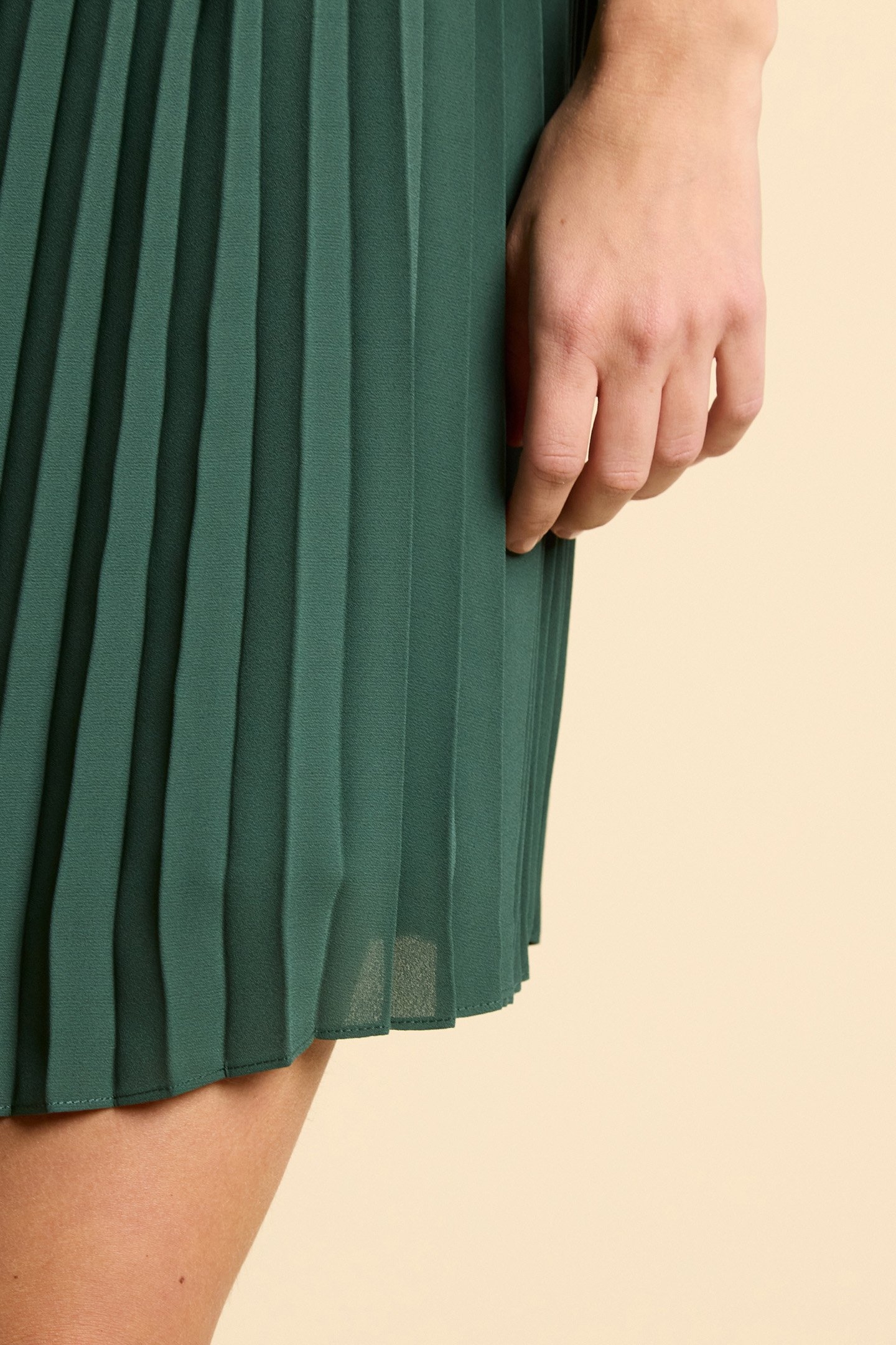 NIGHT GREEN PLEATED DRESS 7