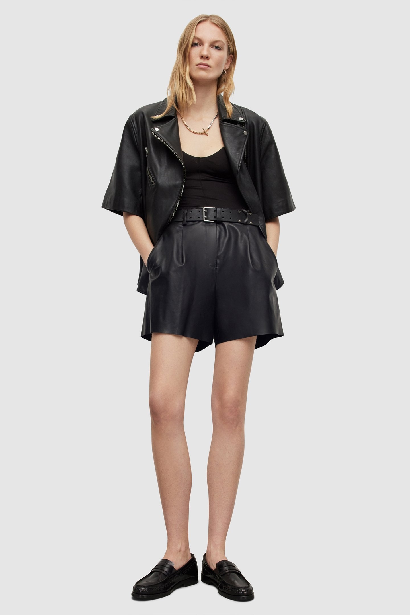 NARA LEA SHORT BLACK 2