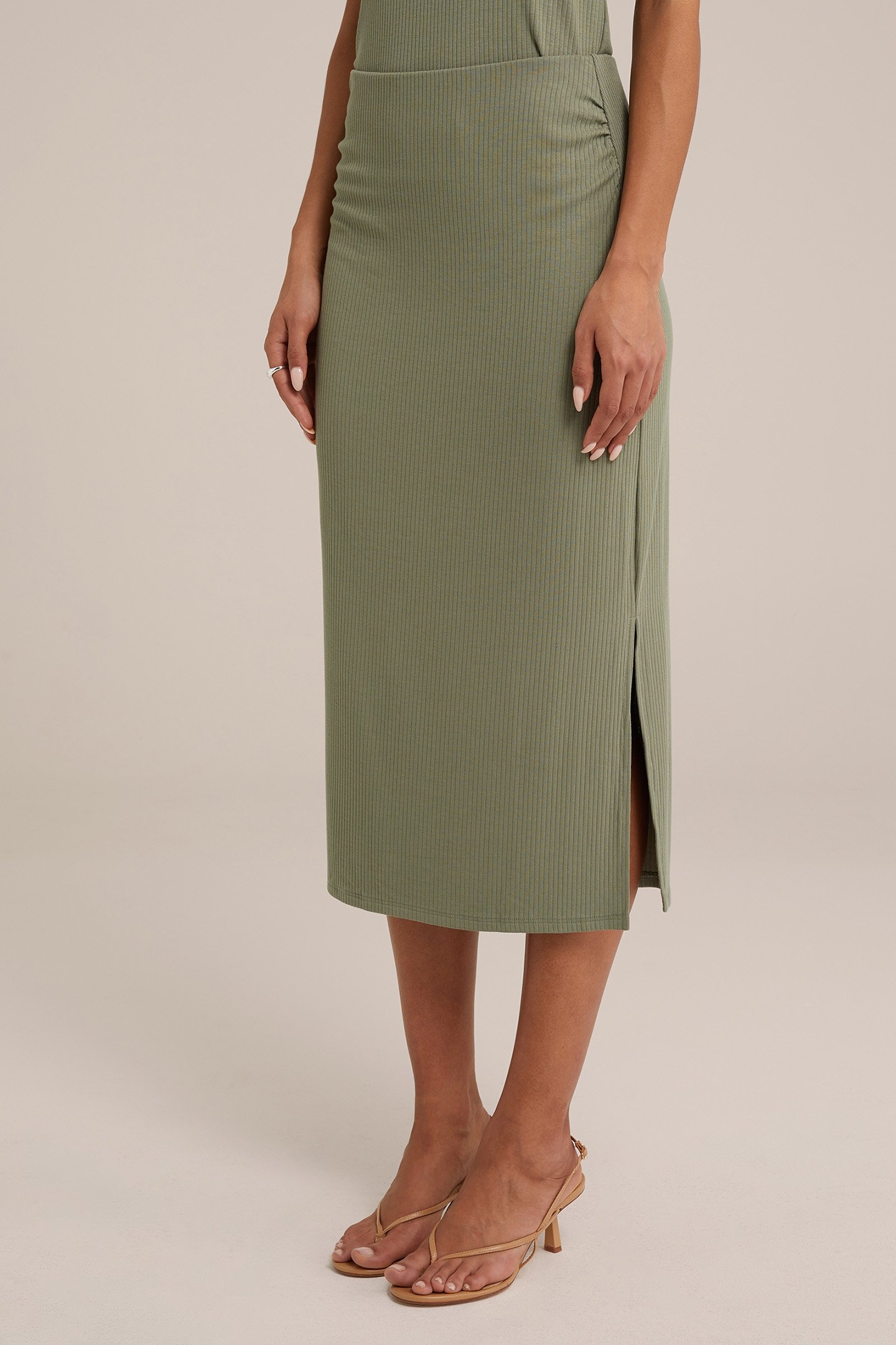 SKIRT MEDIUM LENGTH LIGHT GREEN 1