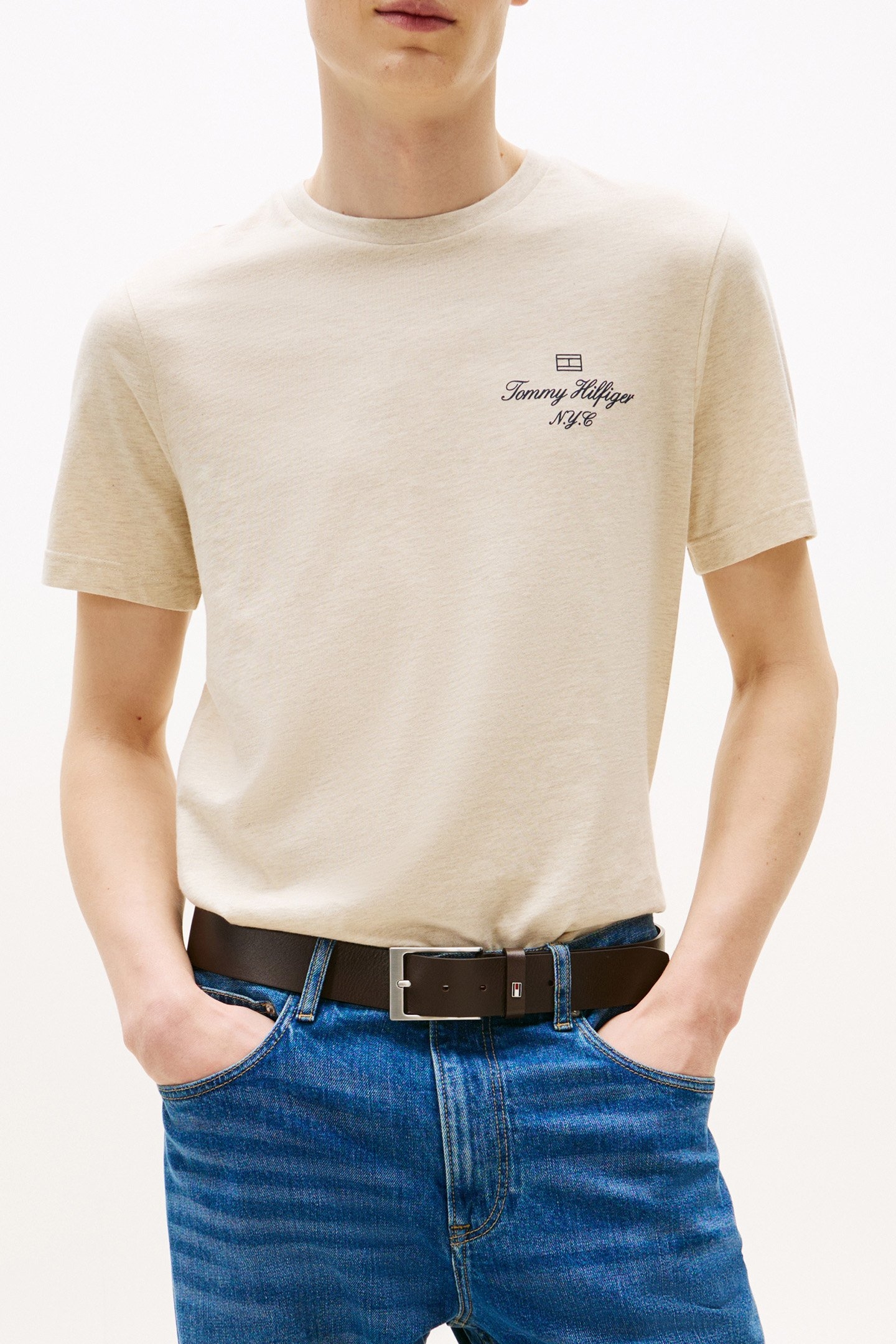 OUTLINE FLAG SCRIPT CLASSIC FIT T-SHIRT ECRU 1