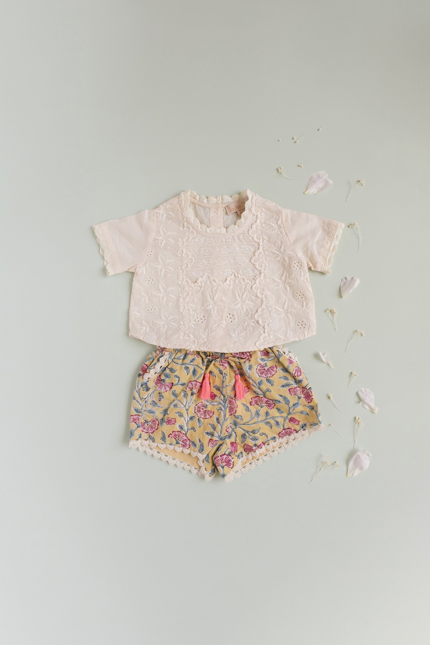 SHORTS VALLALOID LEMON FLOWERS 6