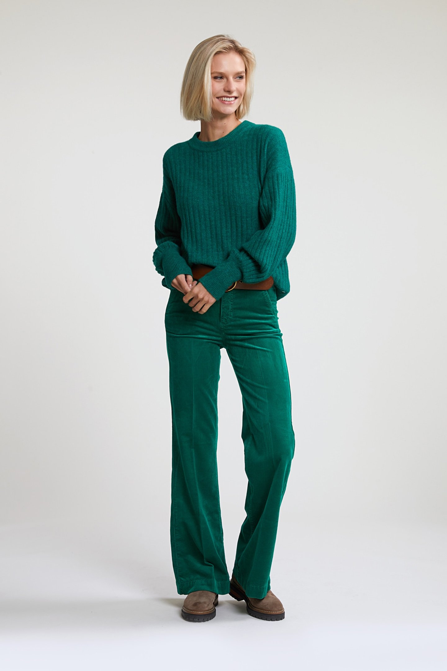 GREEN RIBBED CREW NECK SWEATER 3