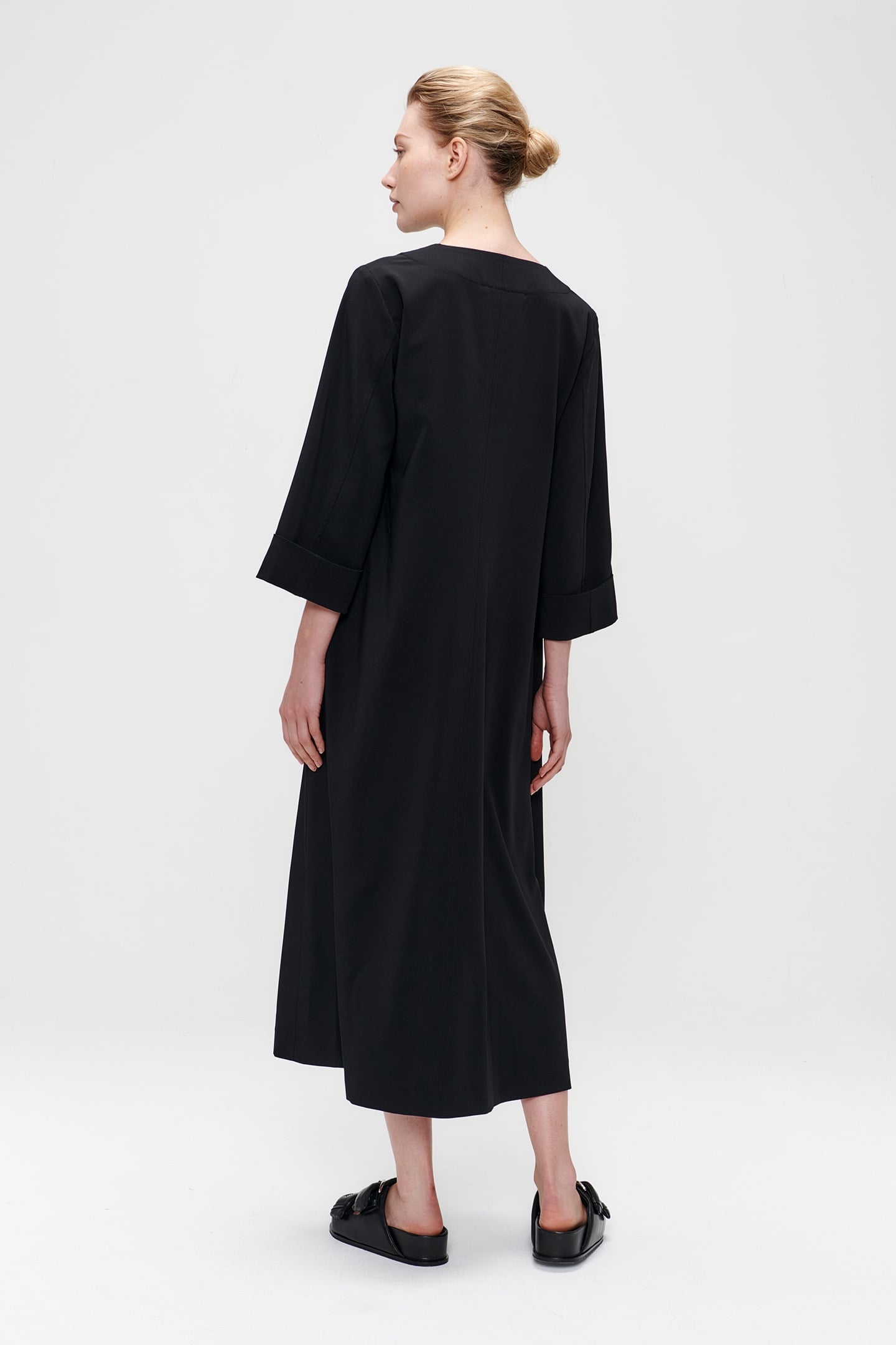 MILFORD V-NECK DRESS BLACK 2