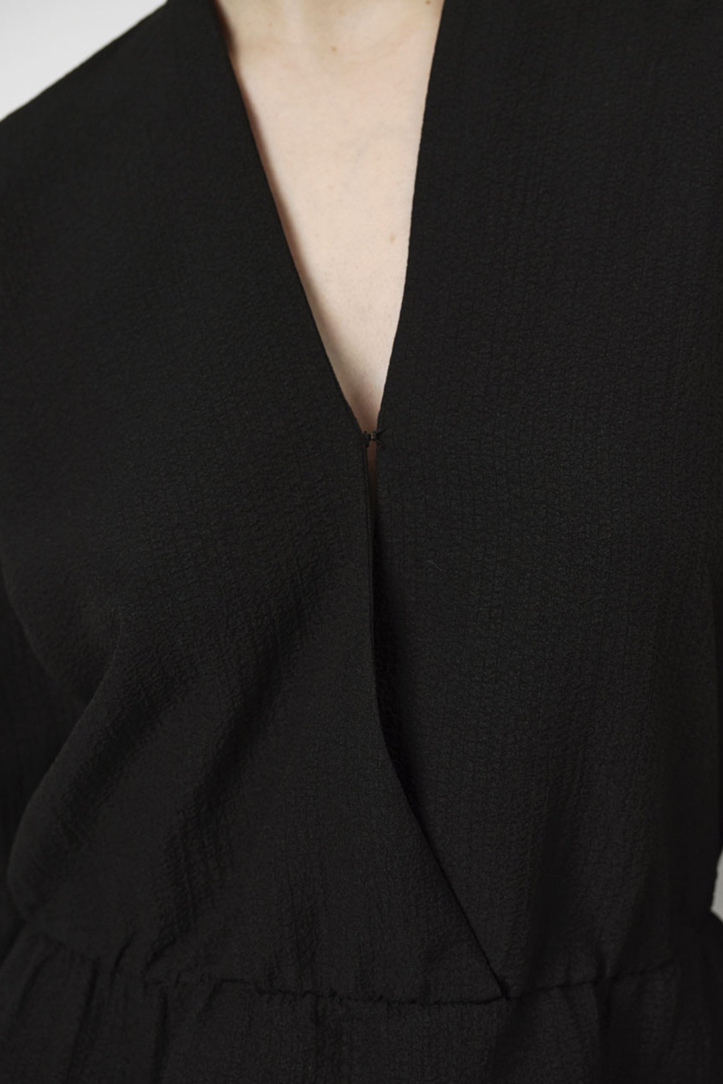 TRINITY PLEATED TOP RAVEN 5