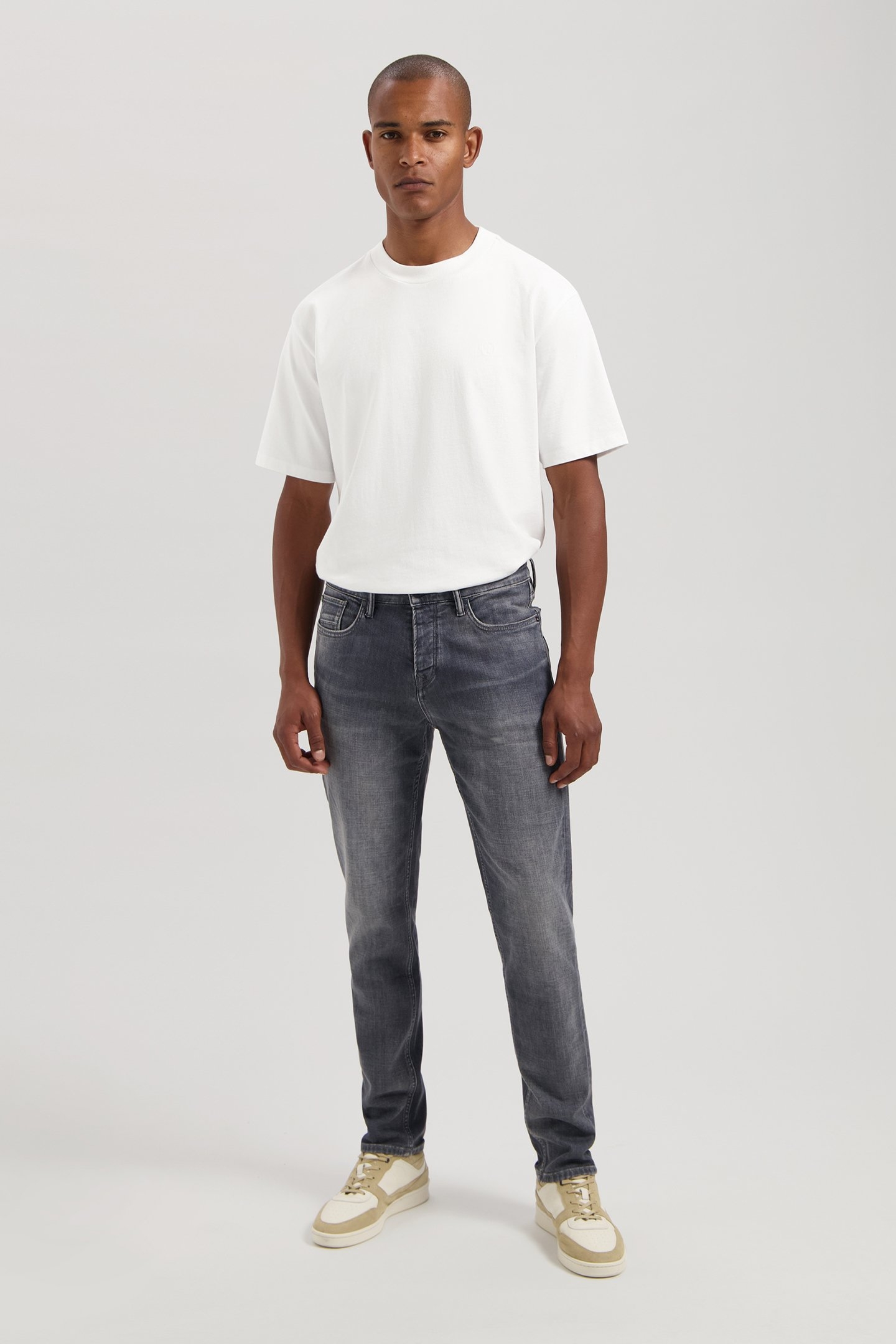 DS_SIR B ON THE ROCKS ON THE ROCKS 3