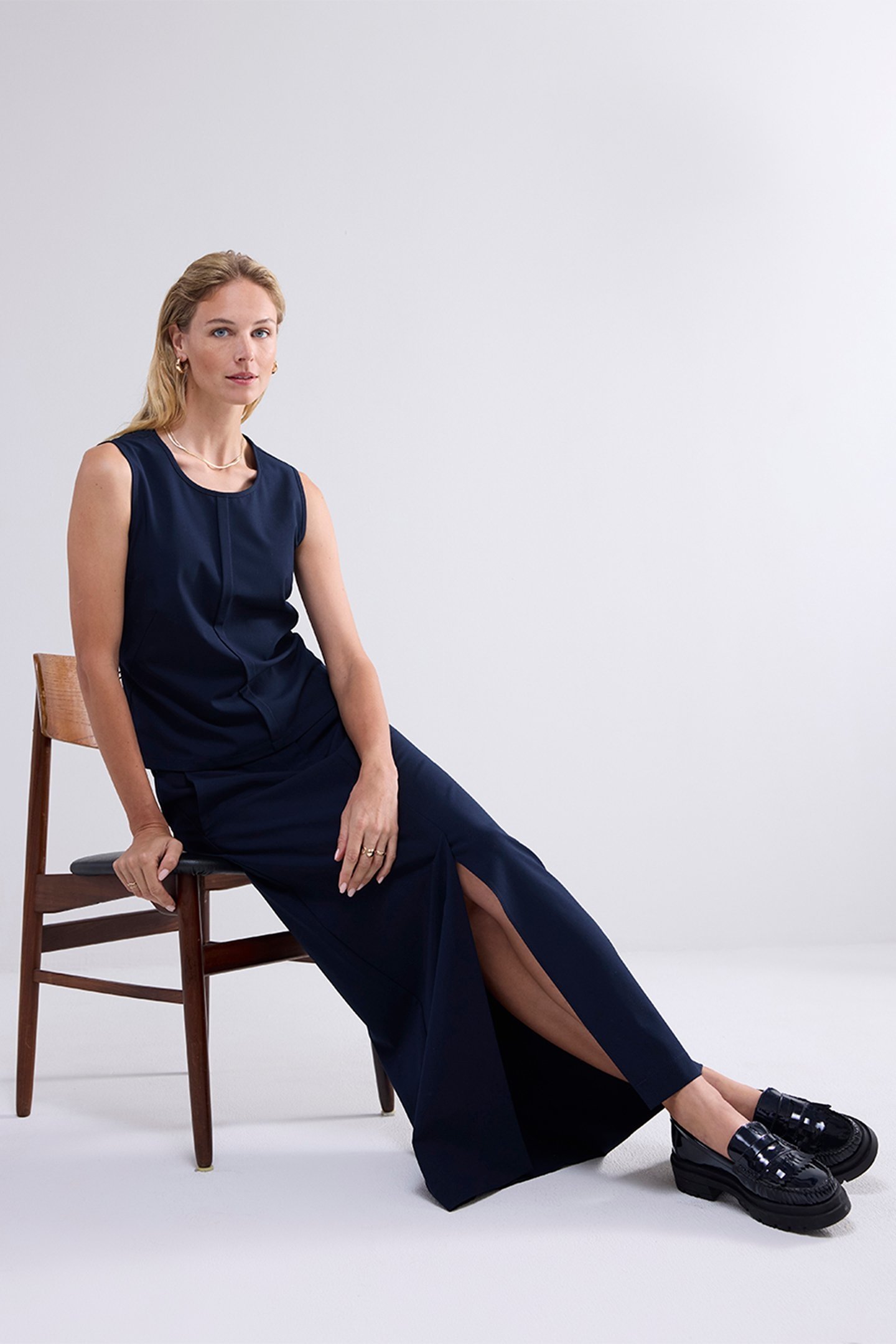 SHINY LEATHER LOAFER WITH RUBBER SOLE MIDNIGHT BLUE 2