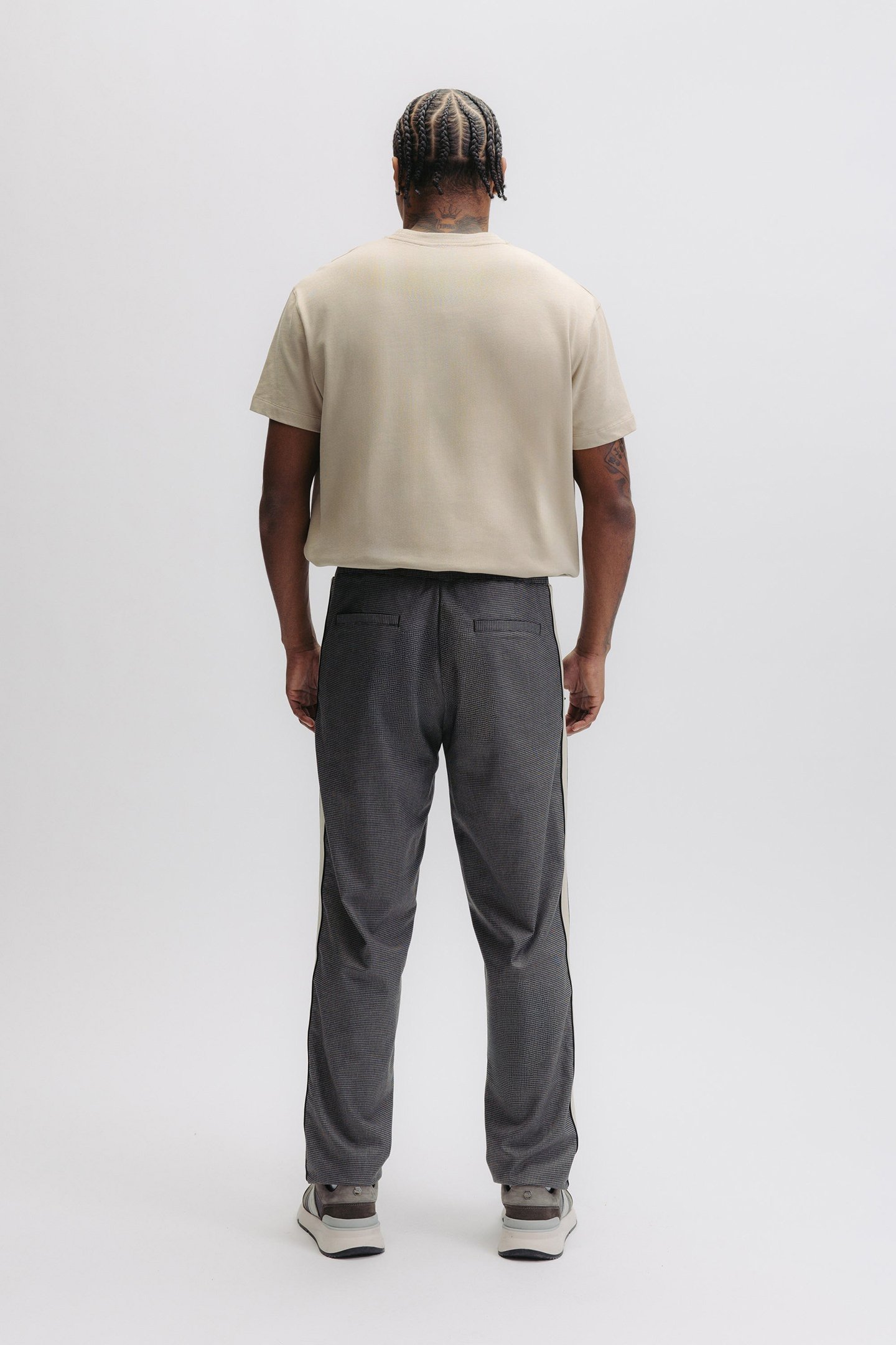 TAPE SCRIPT T-SHIRT FEATHER BEIGE 2