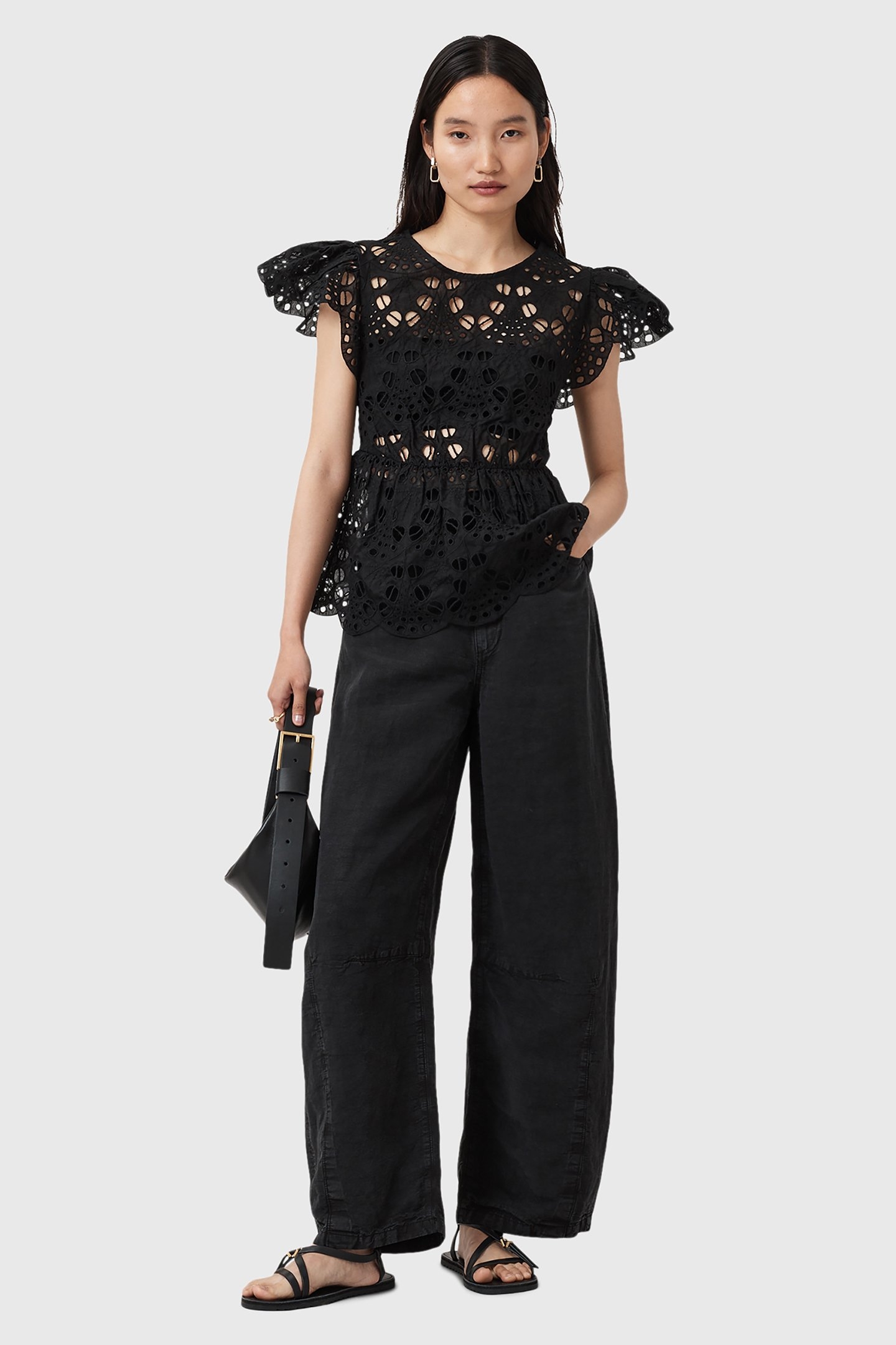 MEADOW EMB TOP BLACK 5