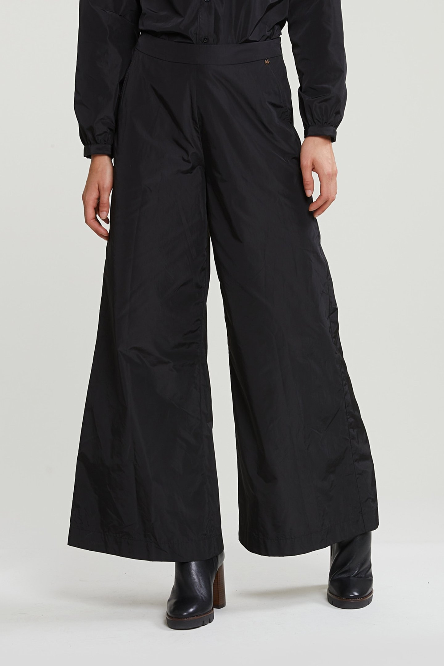 TAFFETA LOOSE PANTS BLACK 1