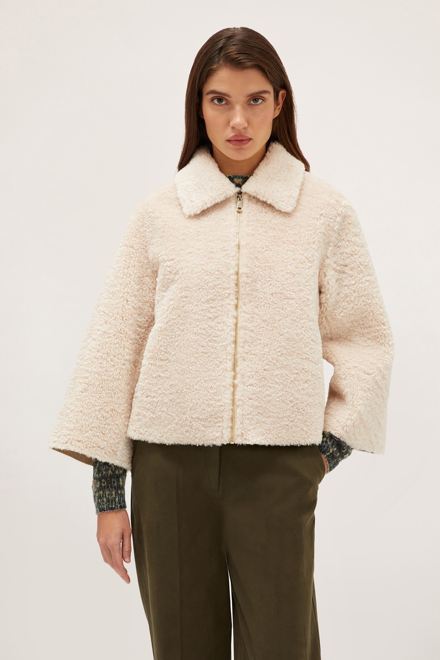 TEDDY CAPE WITH ZIP WHITE 1