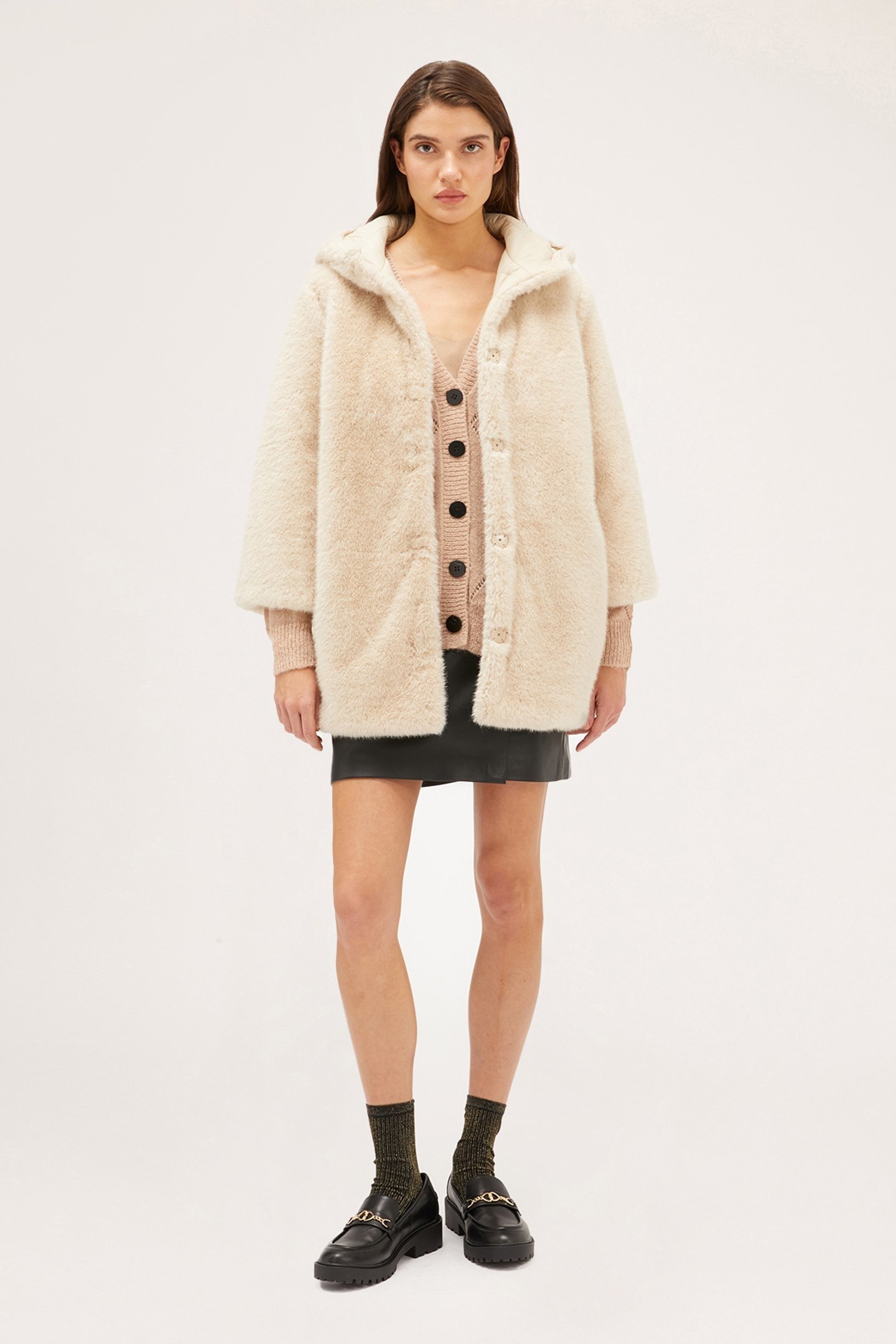 LONG TEDDY CAPE WITH HOOD BEIGE 3