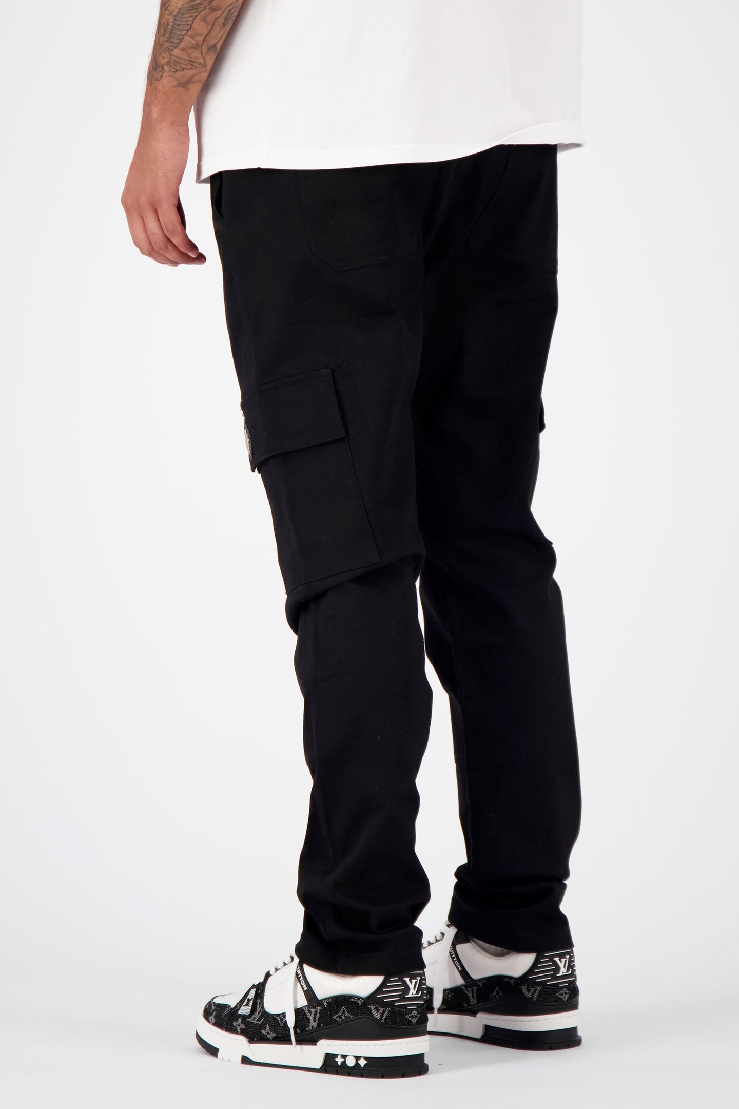 MONOGRAM CARGO PANTS BLACK 2