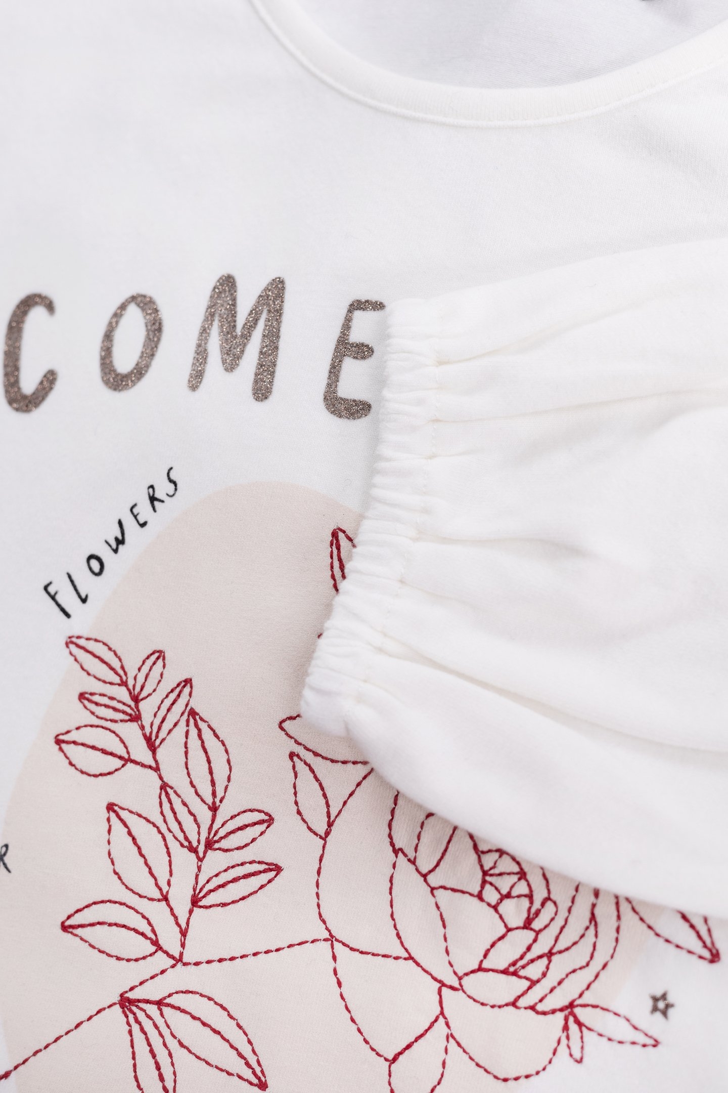 GIRL'S ECRU T-SHIRT WITH MESSAGE AND FLOWER EMBROIDERY 5