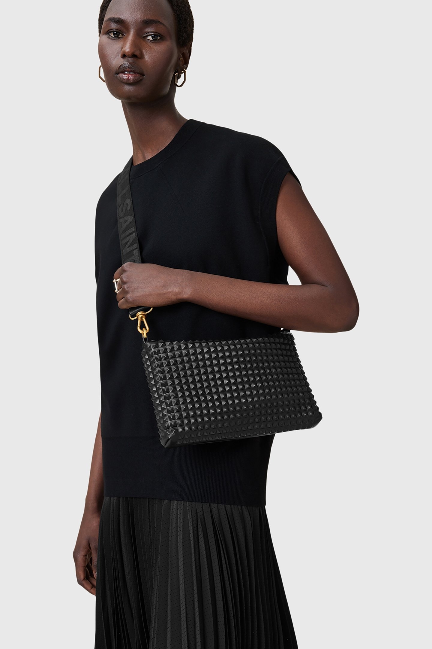 EVE STUD CROSSBODY BLACK 3