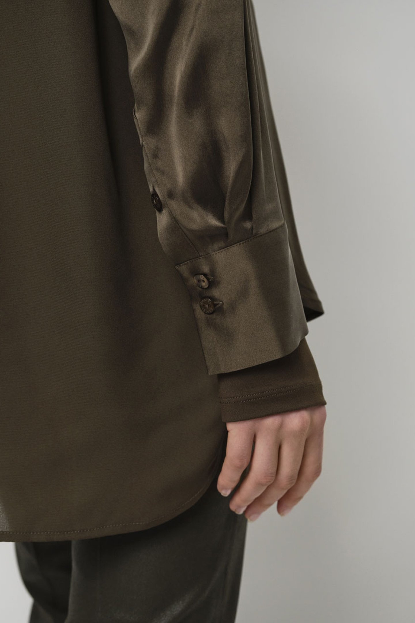 MYSTÈRE SCARF SILK BLOUSE OLIVE VINE 5