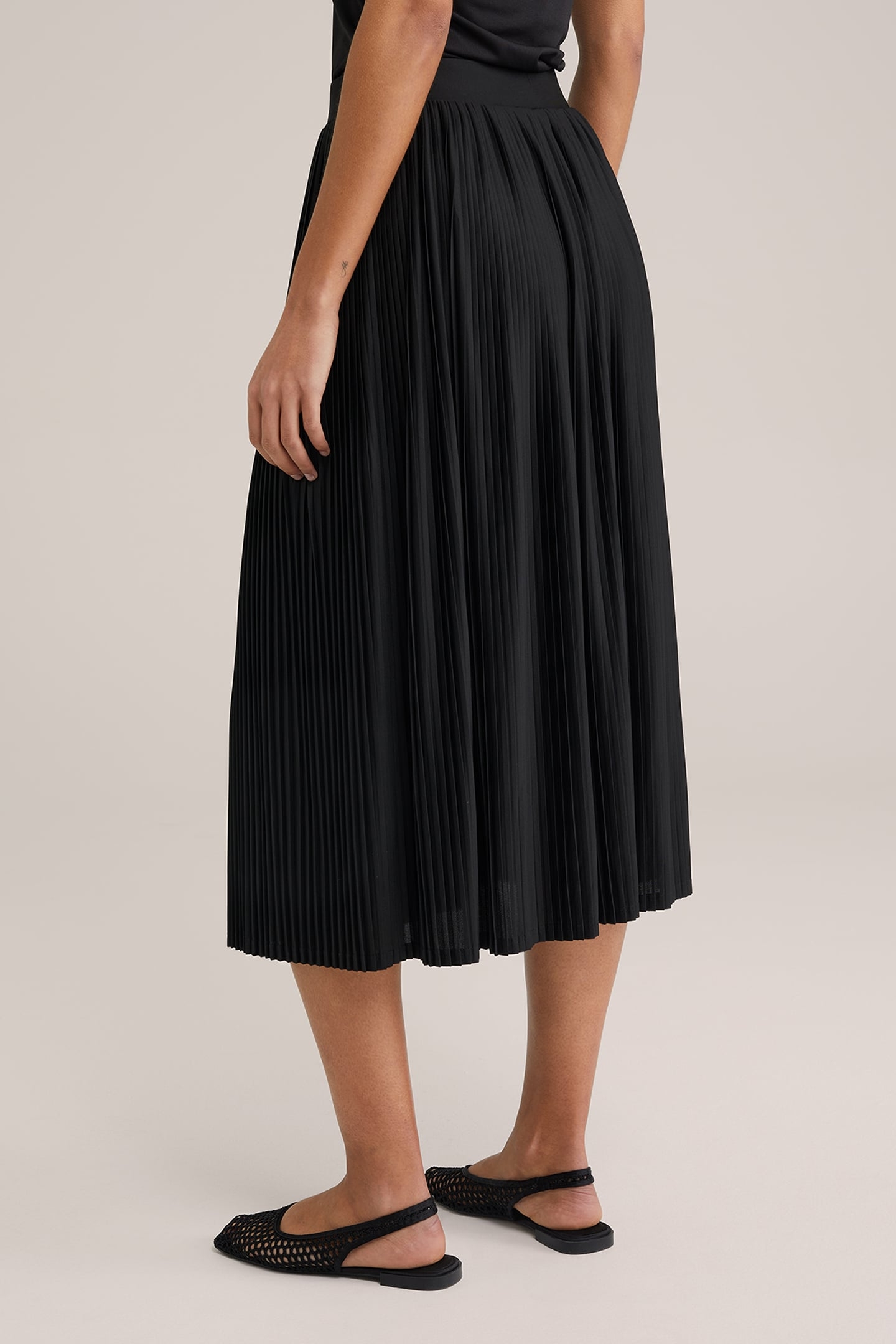 SKIRT MEDIUM LENGTH BLACK 2