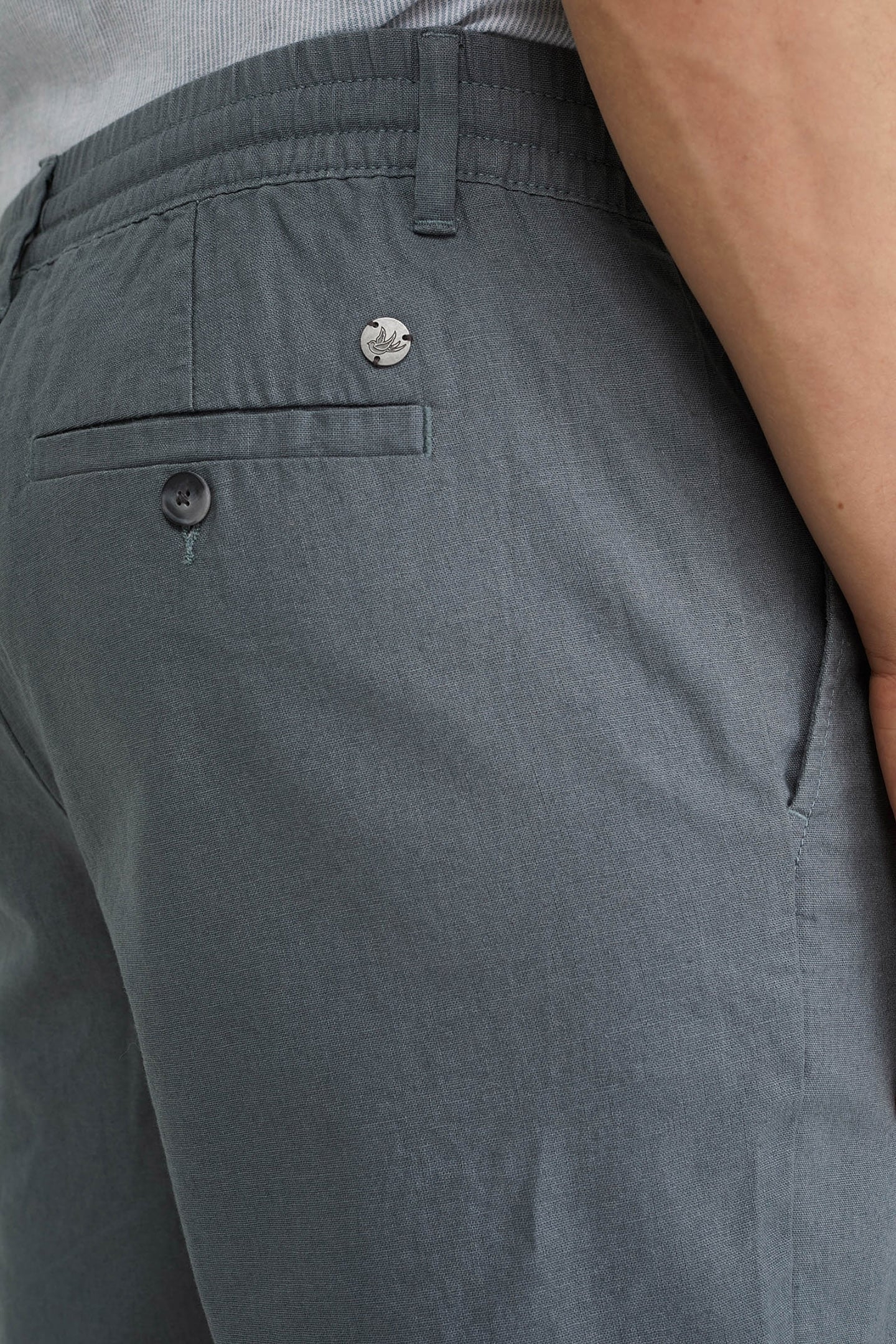 SHORT GREYISH GREEN 5