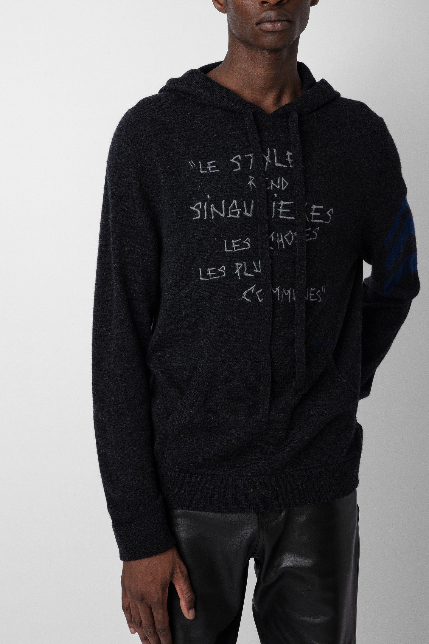 CLAY ENGRAVED WORDING SWEATER ANTHRACITE 1