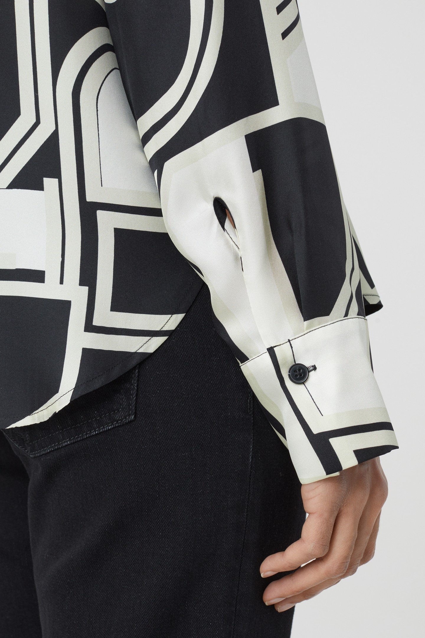 STRAIGHT FITTED SHIRT & BLOUSES BLACK 6