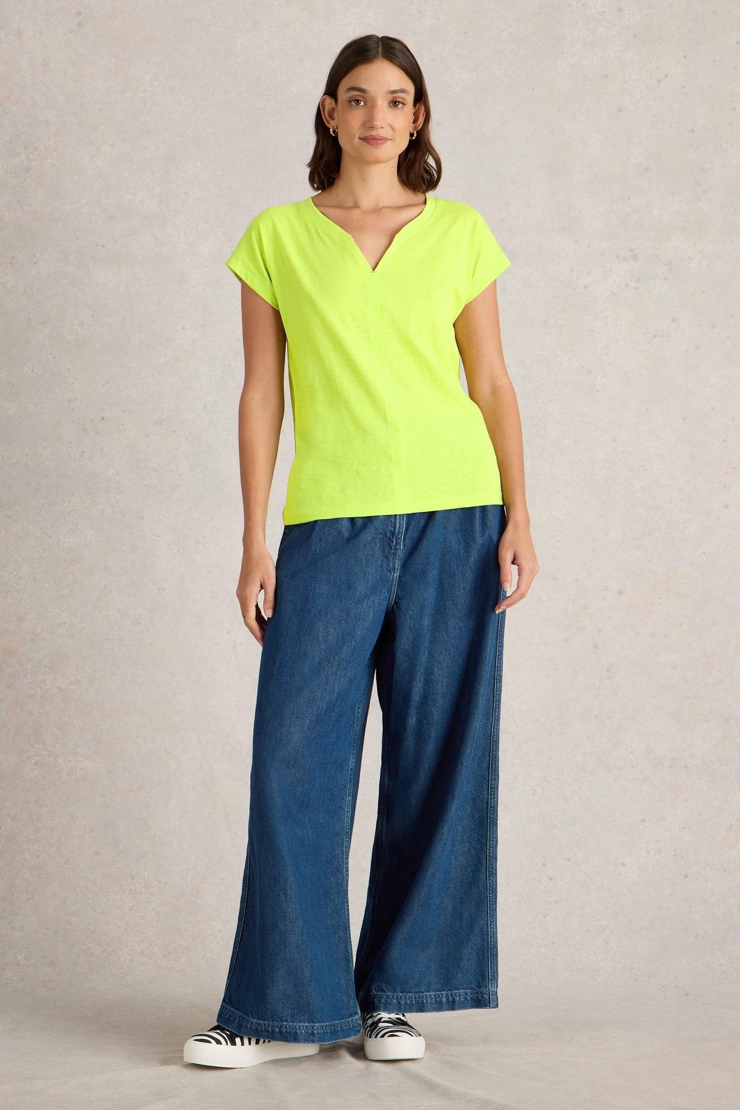 NELLY NOTCH NECK TEE BRIGHT YELLOW 1